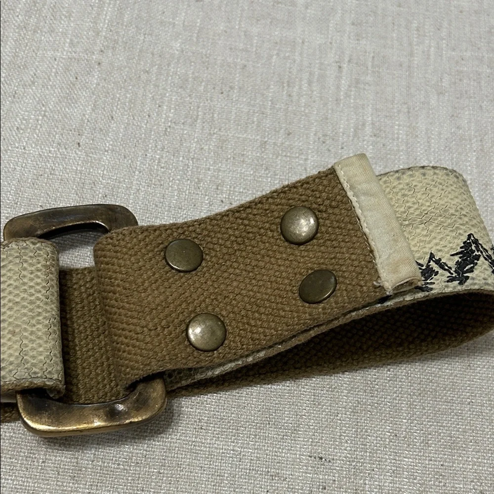 Free People We the Free Belt Studded Canvas Mountain Design and Large Buckle - Picture 3 of 13